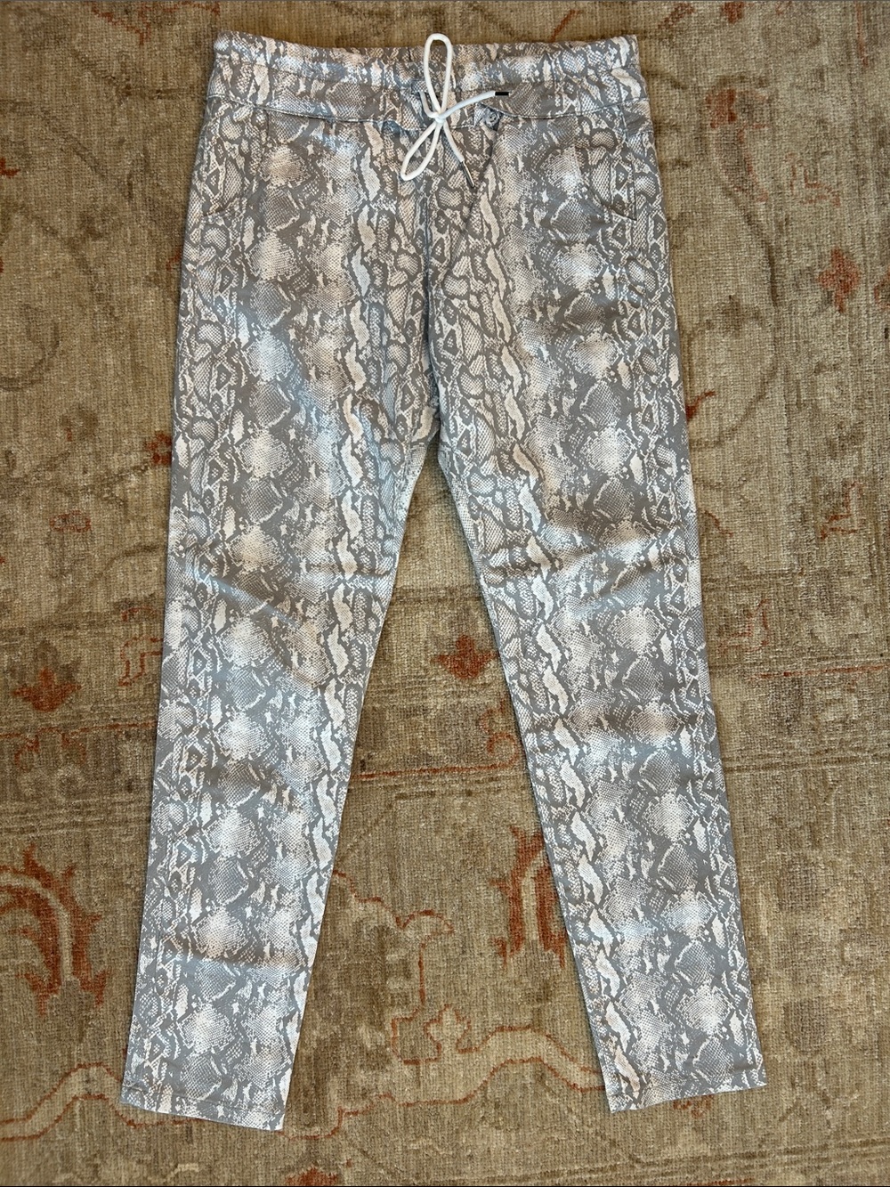 BEVY FLOG Snake Print Joggers - Gray & Cream